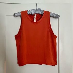 Lululemon train to be tank top